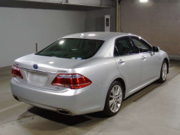 2011 Toyota Crown Hybrid