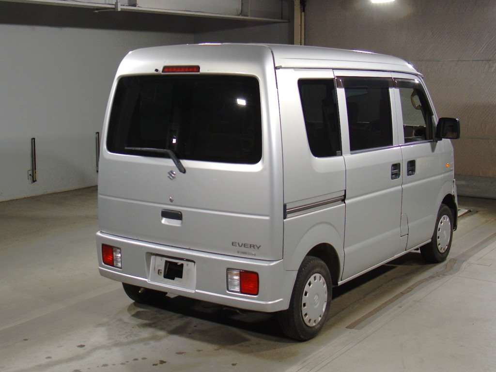 2011 Suzuki Every DA64V[1]