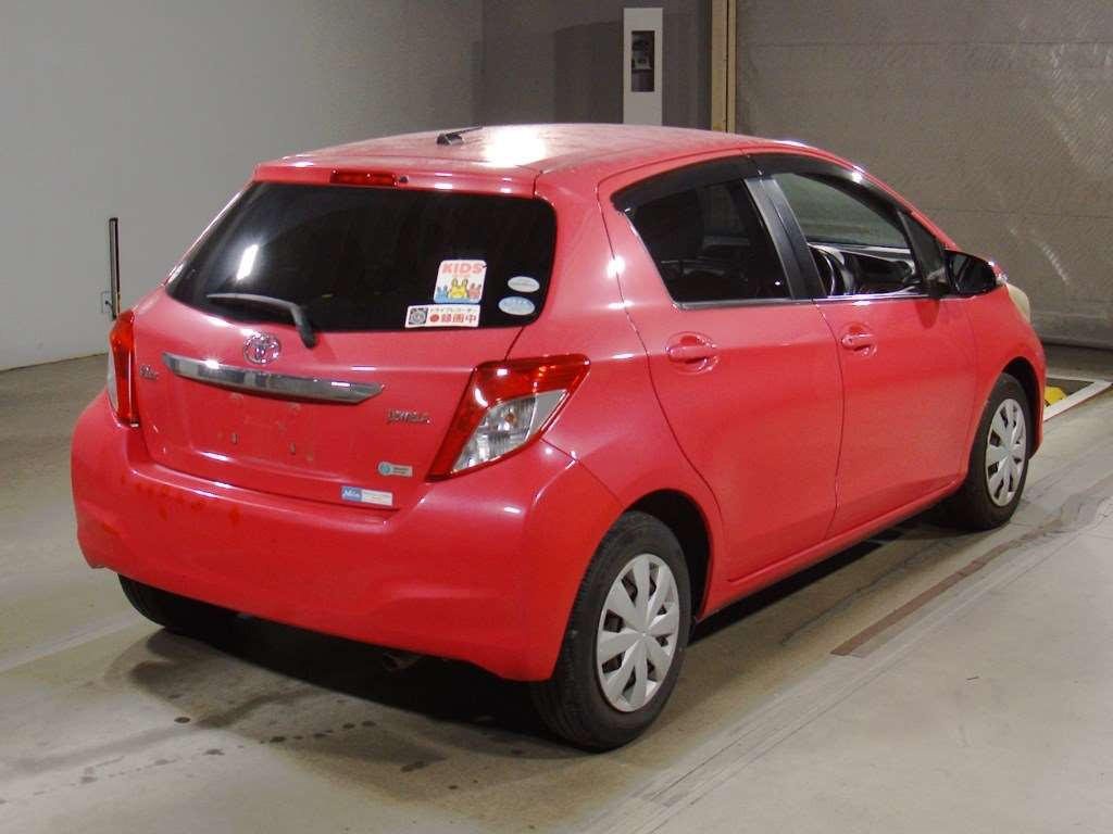 2012 Toyota Vitz NSP130[1]