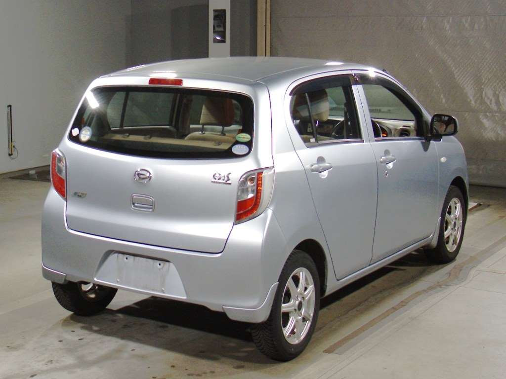 2013 Daihatsu Mira es LA300S[1]