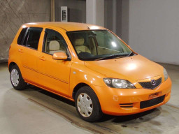 2004 Mazda Demio