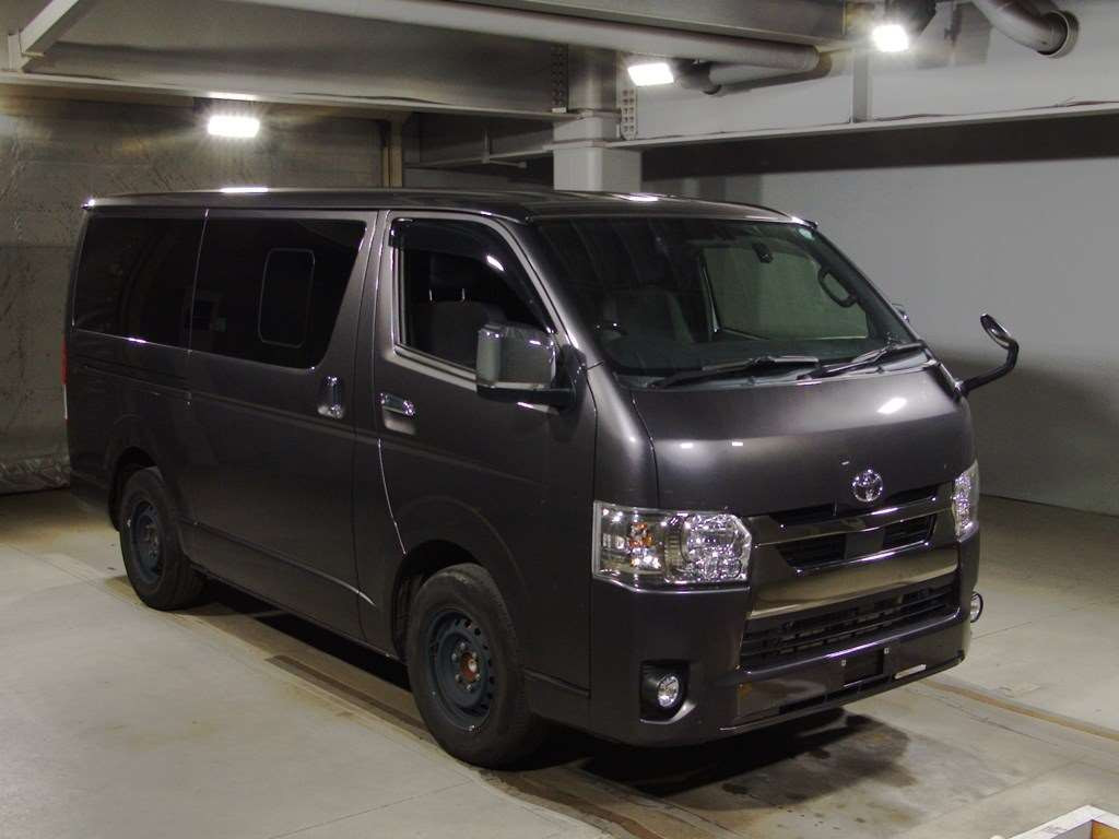 2021 Toyota Hiace Van GDH201V[2]