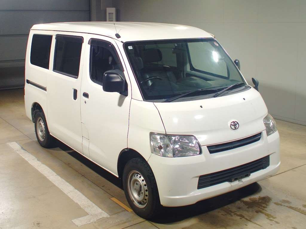 2018 Toyota Townace Van S402M[2]