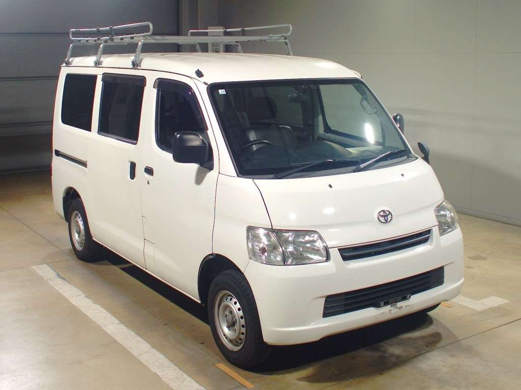 2019 Toyota Townace Van S402M[2]