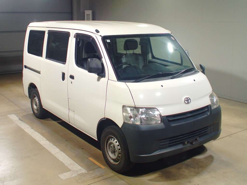 2018 Toyota Liteace Van S402M[2]