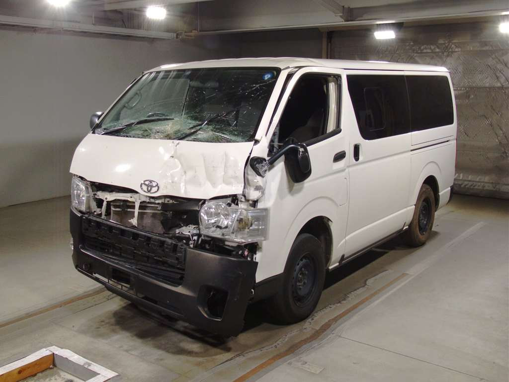 2015 Toyota Hiace Van KDH206V[0]