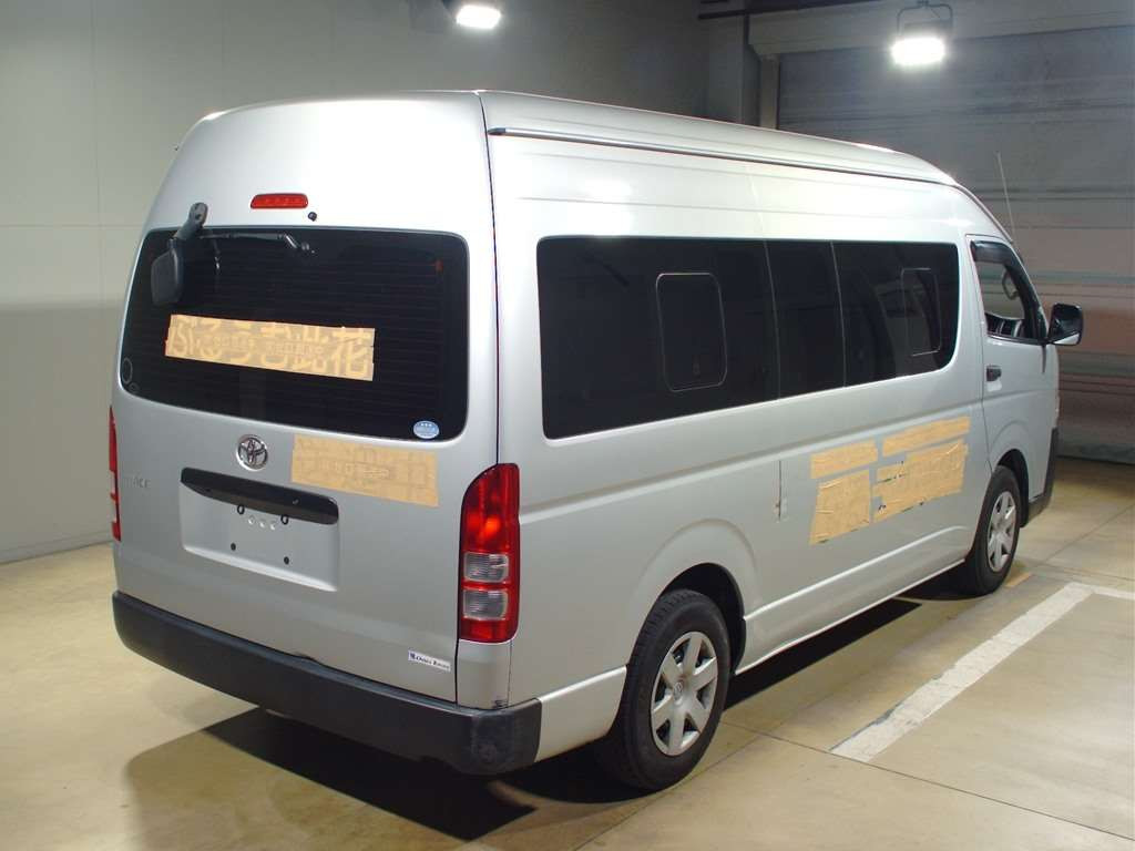 2014 Toyota Hiace Commuter TRH223B[1]