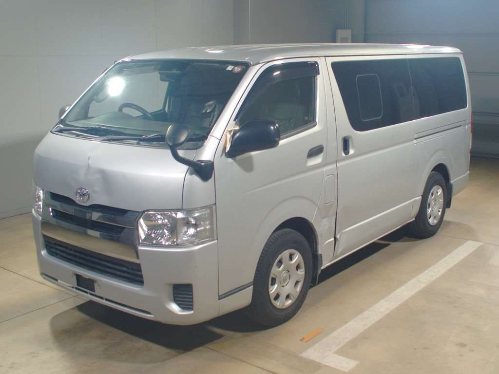 2018 Toyota Hiace Van GDH201V[0]