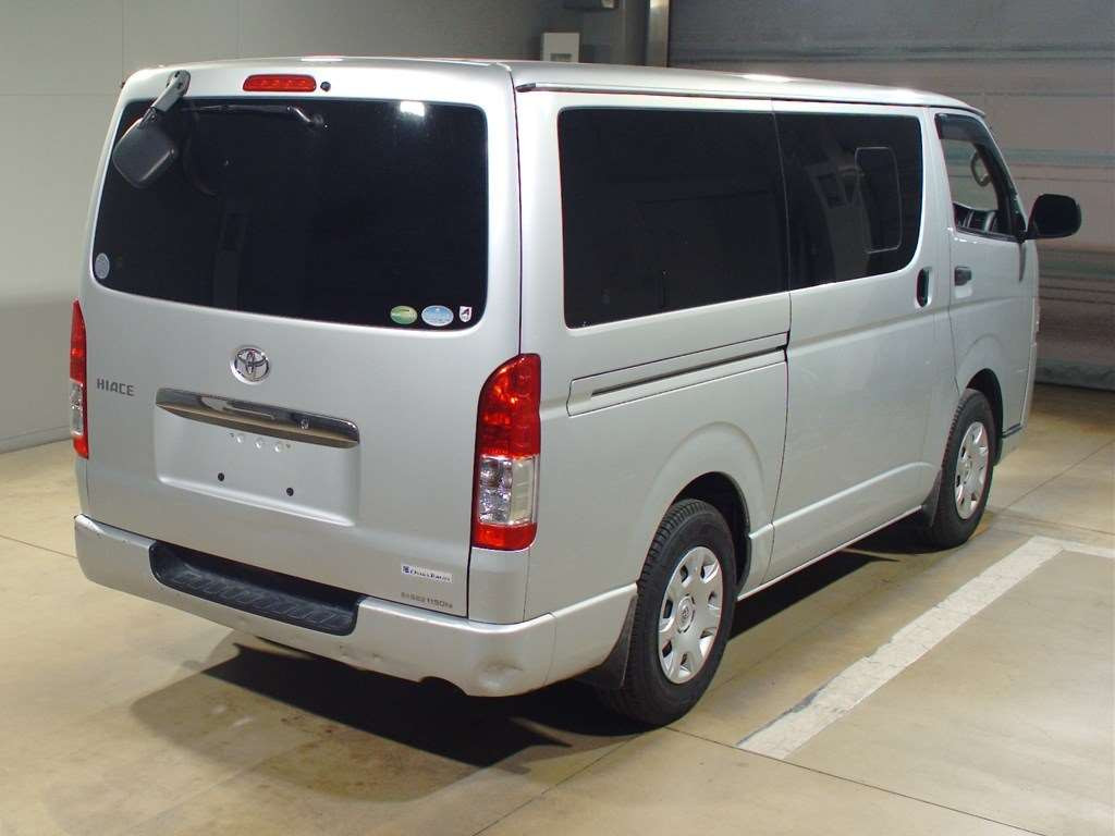 2018 Toyota Hiace Van GDH201V[1]