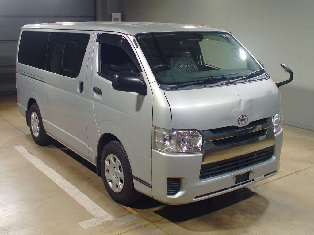 2018 Toyota Hiace Van GDH201V[2]