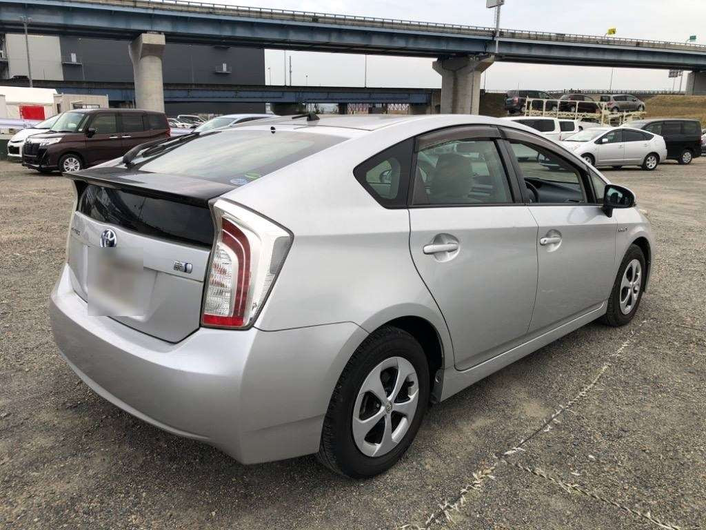 2014 Toyota Prius ZVW30[1]