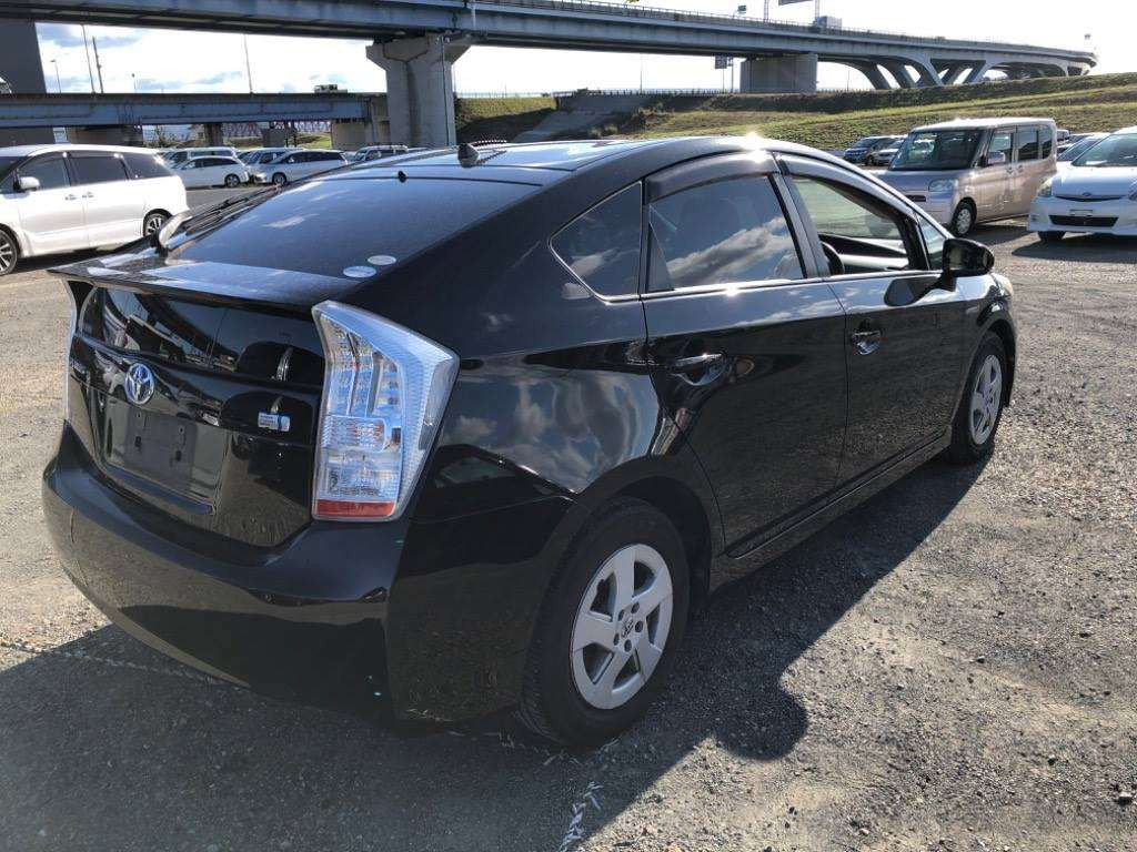 2011 Toyota Prius ZVW30[1]