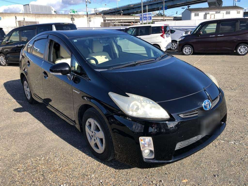 2011 Toyota Prius ZVW30[2]