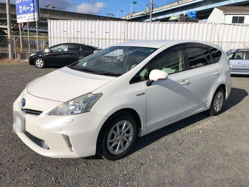 2013 Toyota Prius alpha ZVW40W[0]