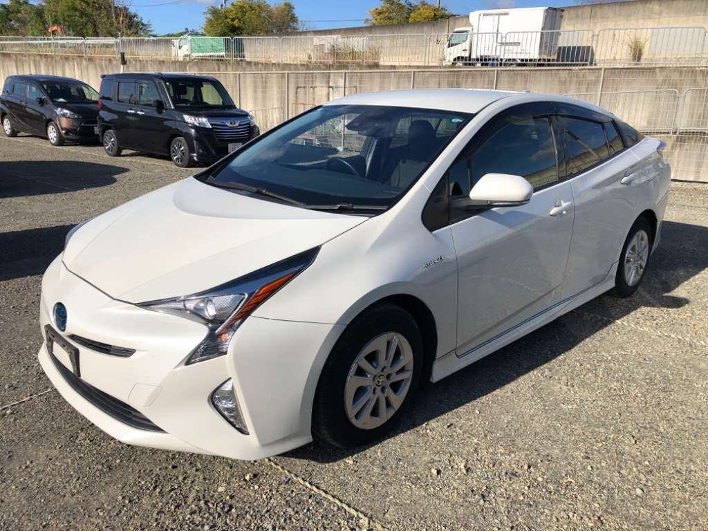 2017 Toyota Prius ZVW50[0]