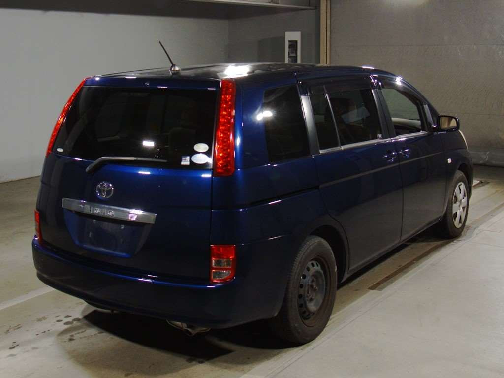 2006 Toyota Isis ZNM10G[1]