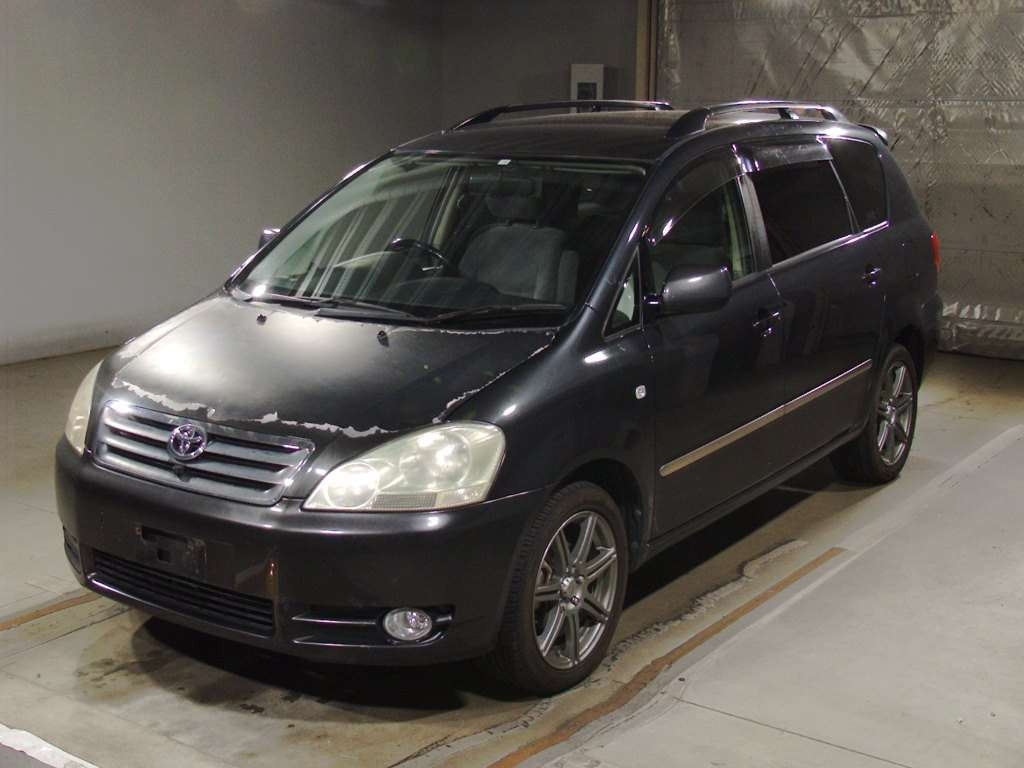 2002 Toyota Ipsum ACM26W[0]