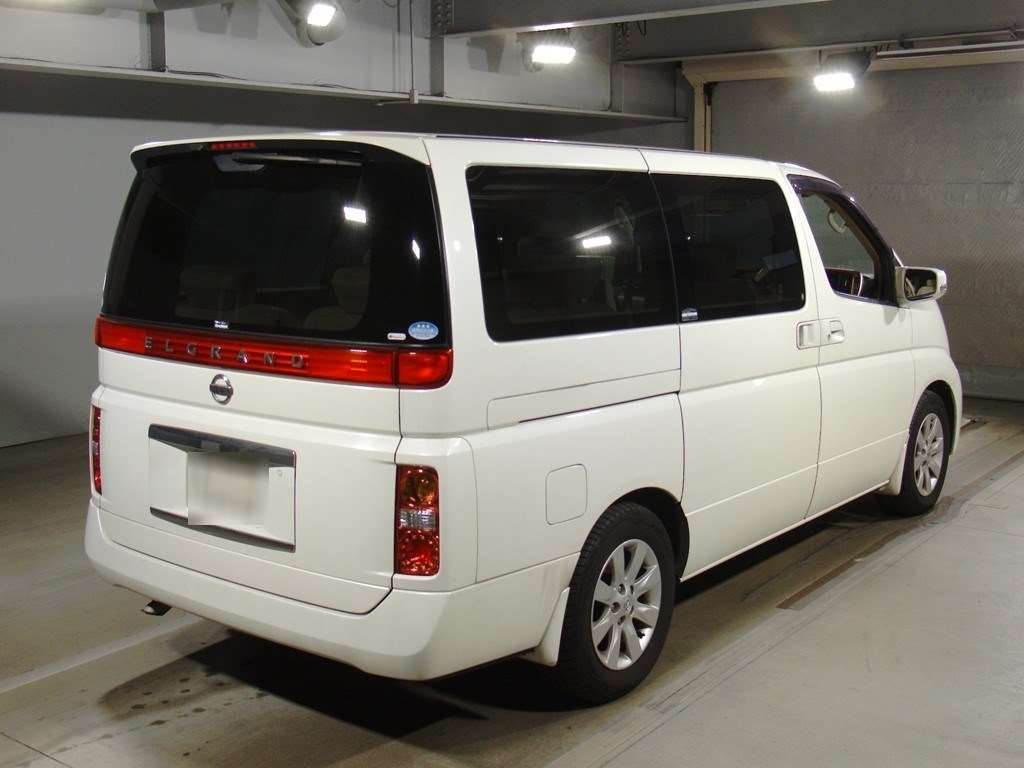 2006 Nissan Elgrand E51[1]