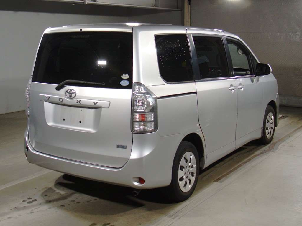 2012 Toyota Voxy ZRR70G[1]