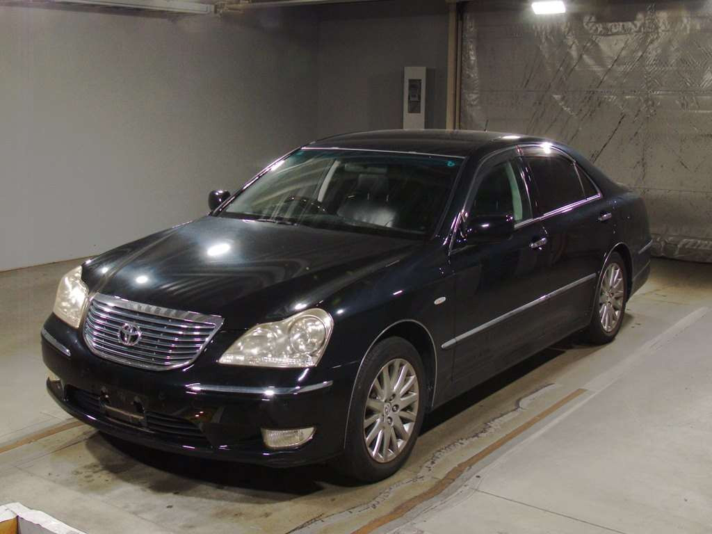 2004 Toyota Crown Majesta UZS186[0]