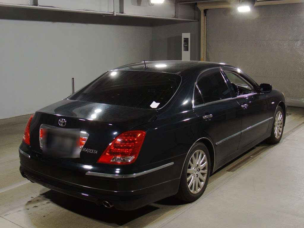 2004 Toyota Crown Majesta UZS186[1]