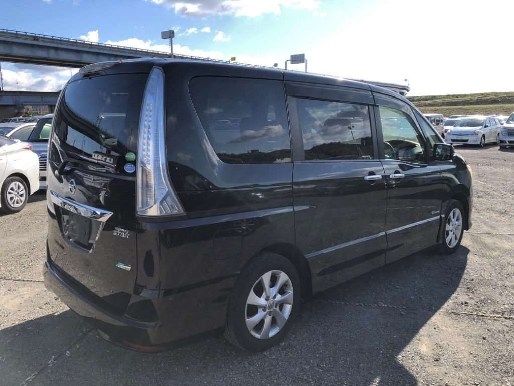 2013 Nissan Serena HFC26[1]