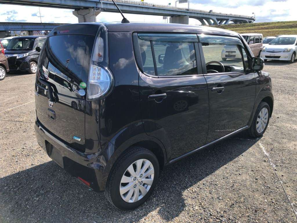 2014 Nissan Moco MG33S[1]