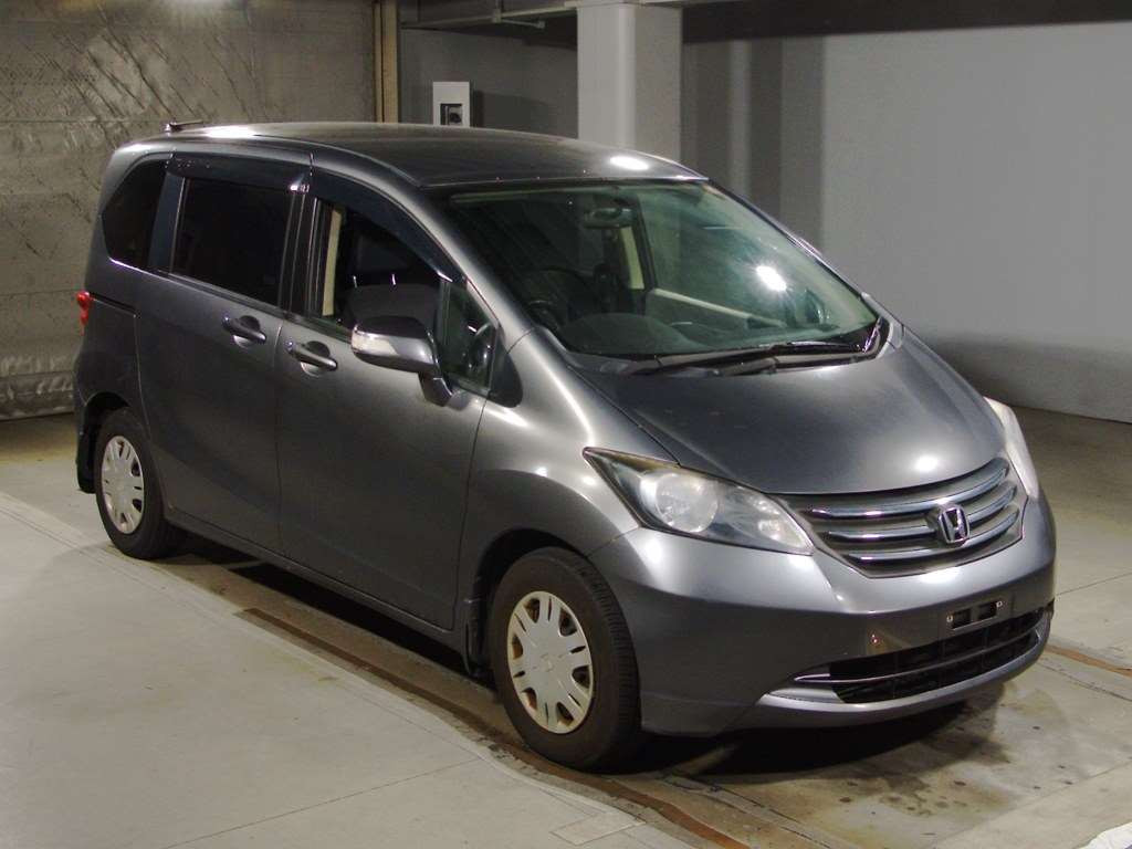 2010 Honda Freed GB3[2]