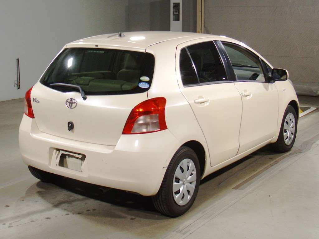 2006 Toyota Vitz SCP90[1]