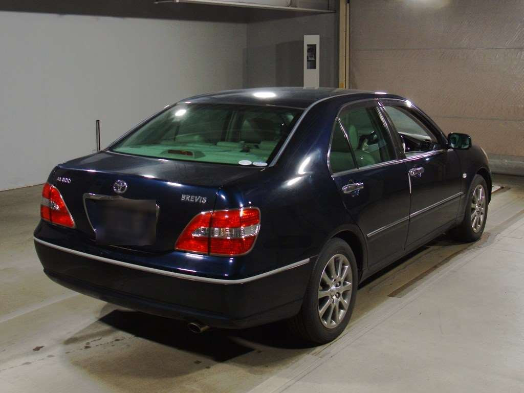 2005 Toyota Brevis JCG11[1]