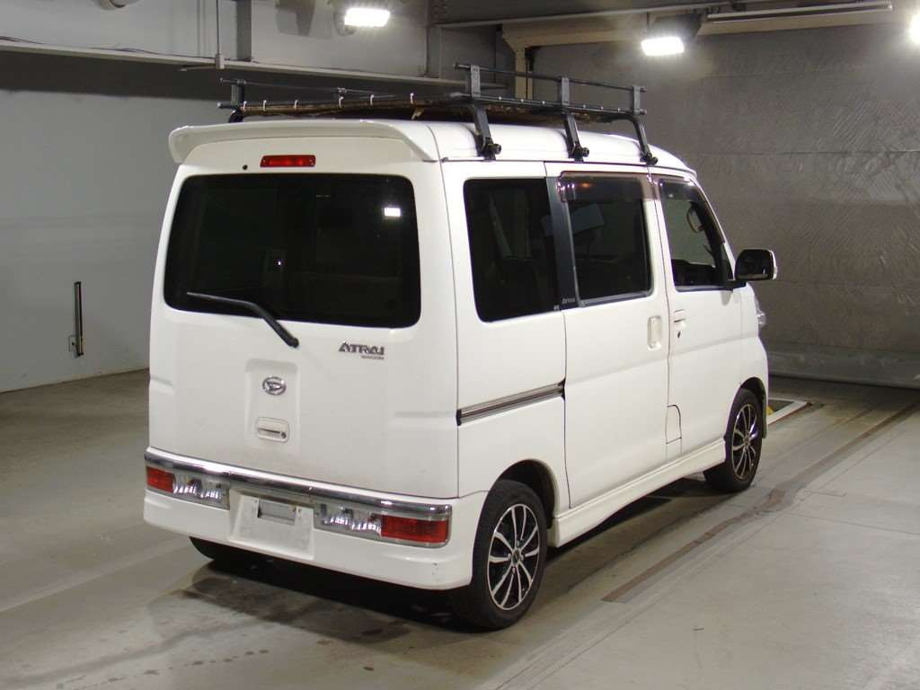 2015 Daihatsu Atrai Wagon S321G[1]