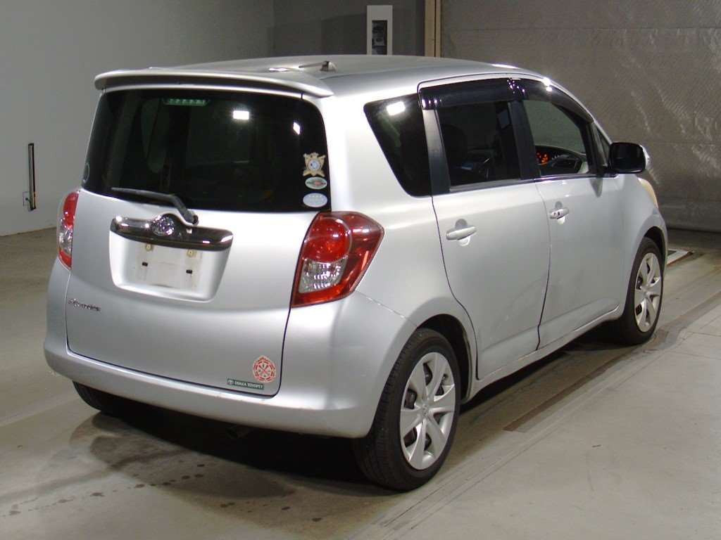 2009 Toyota Ractis NCP100[1]