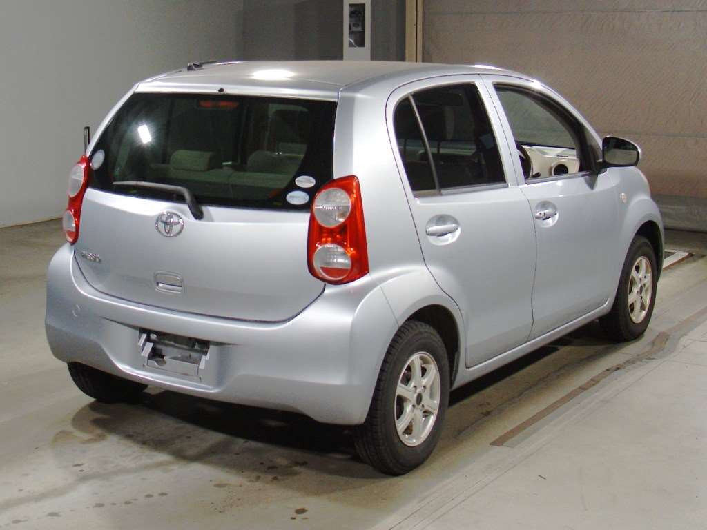 2011 Toyota Passo KGC30[1]