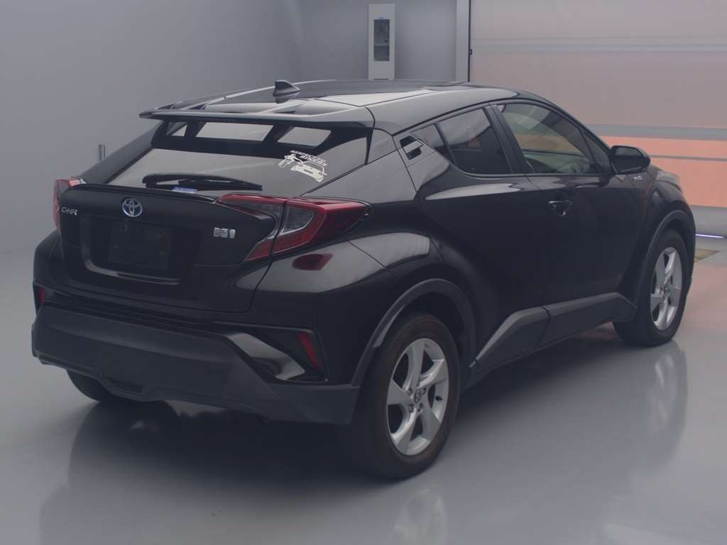 2019 Toyota C-HR ZYX10[1]