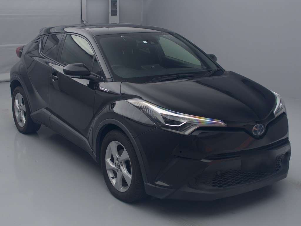 2019 Toyota C-HR ZYX10[2]