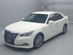 2015 Toyota Crown Hybrid