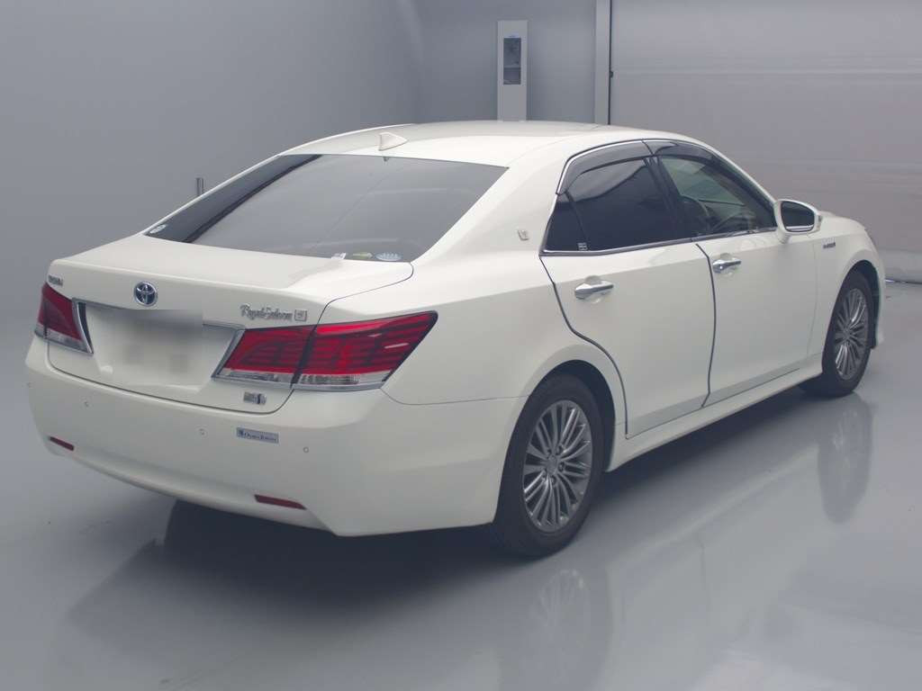 2015 Toyota Crown Hybrid AWS210[1]