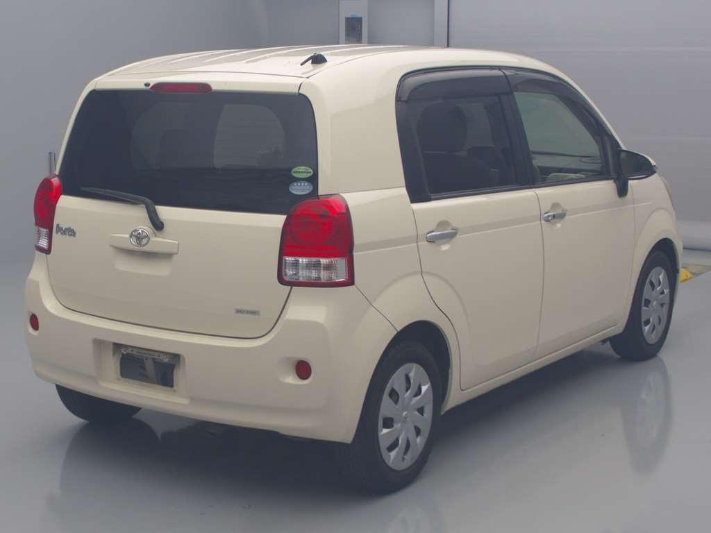 2012 Toyota Porte NCP141[1]