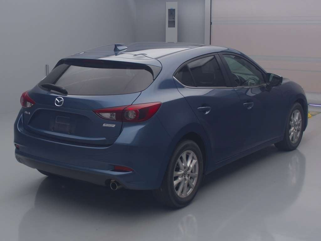 2016 Mazda Axela Sport BM5FS[1]