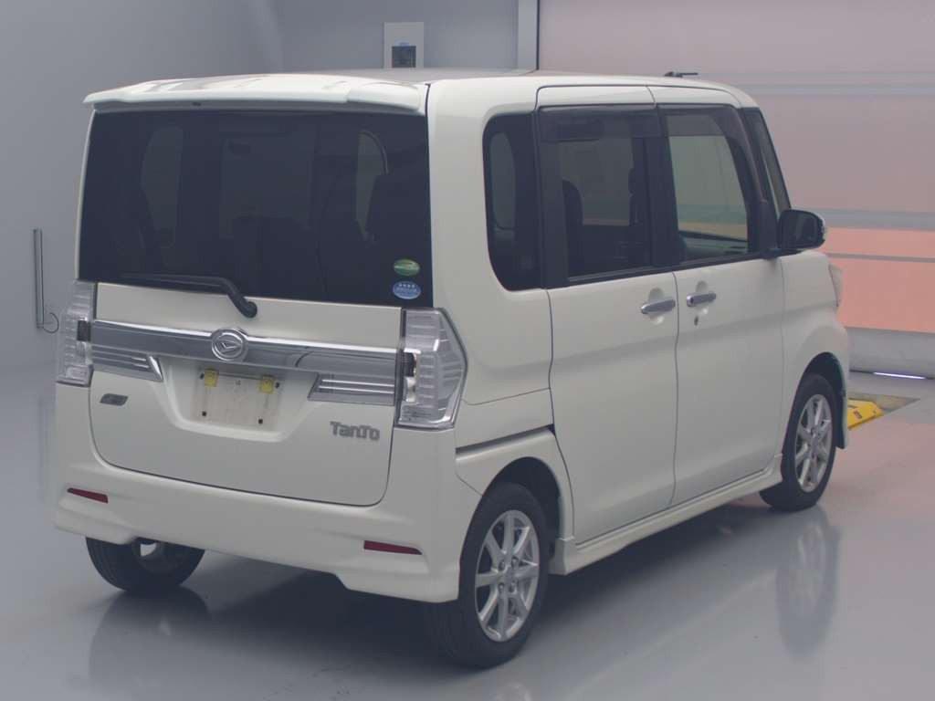 2013 Daihatsu Tanto Custom LA600S[1]