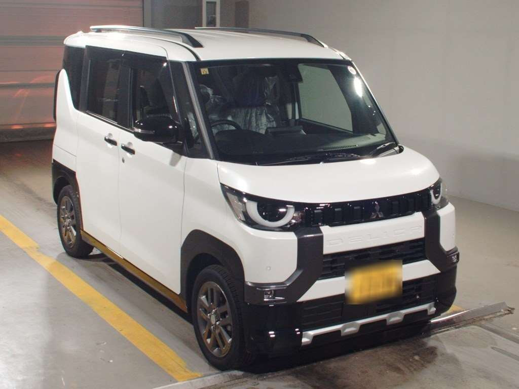 2023 Mitsubishi Delica Mini B38A[2]