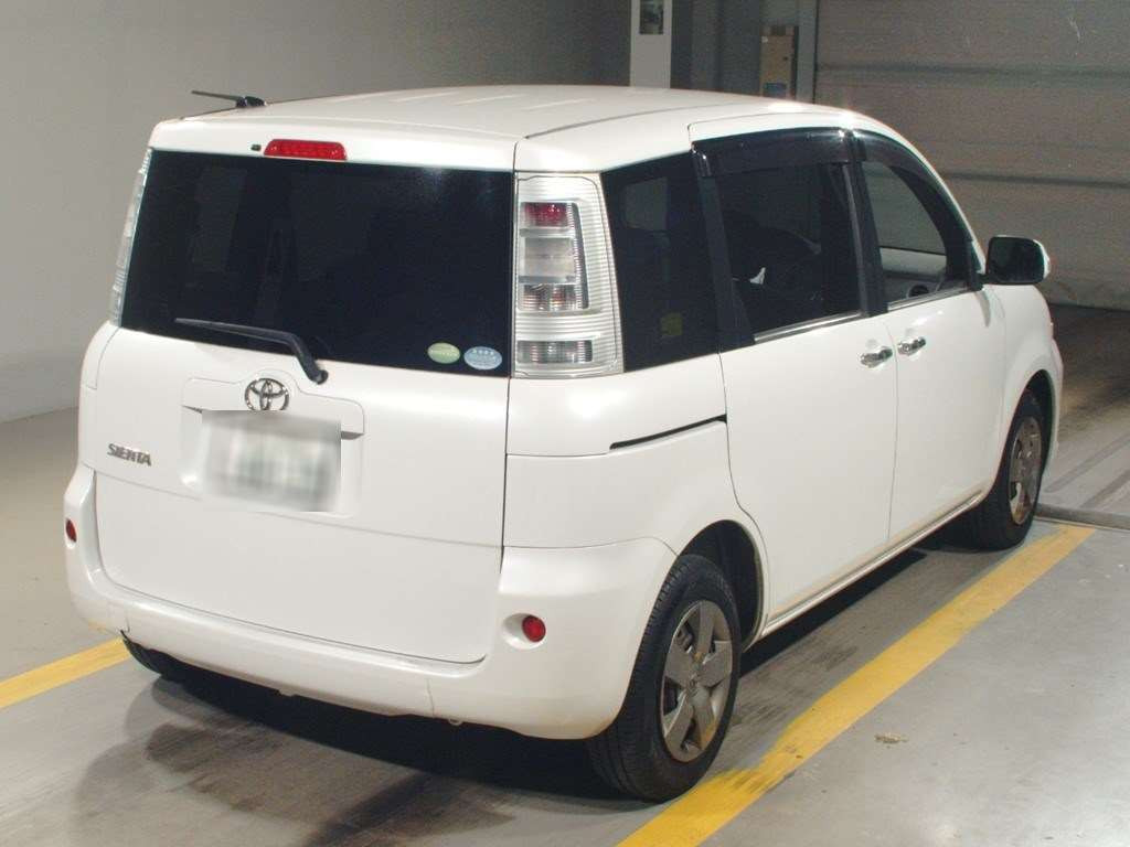 2012 Toyota Sienta NCP81G[1]