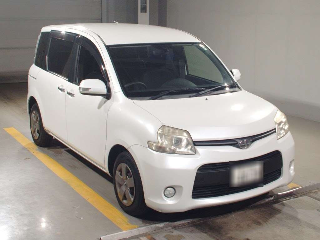 2012 Toyota Sienta NCP81G[2]