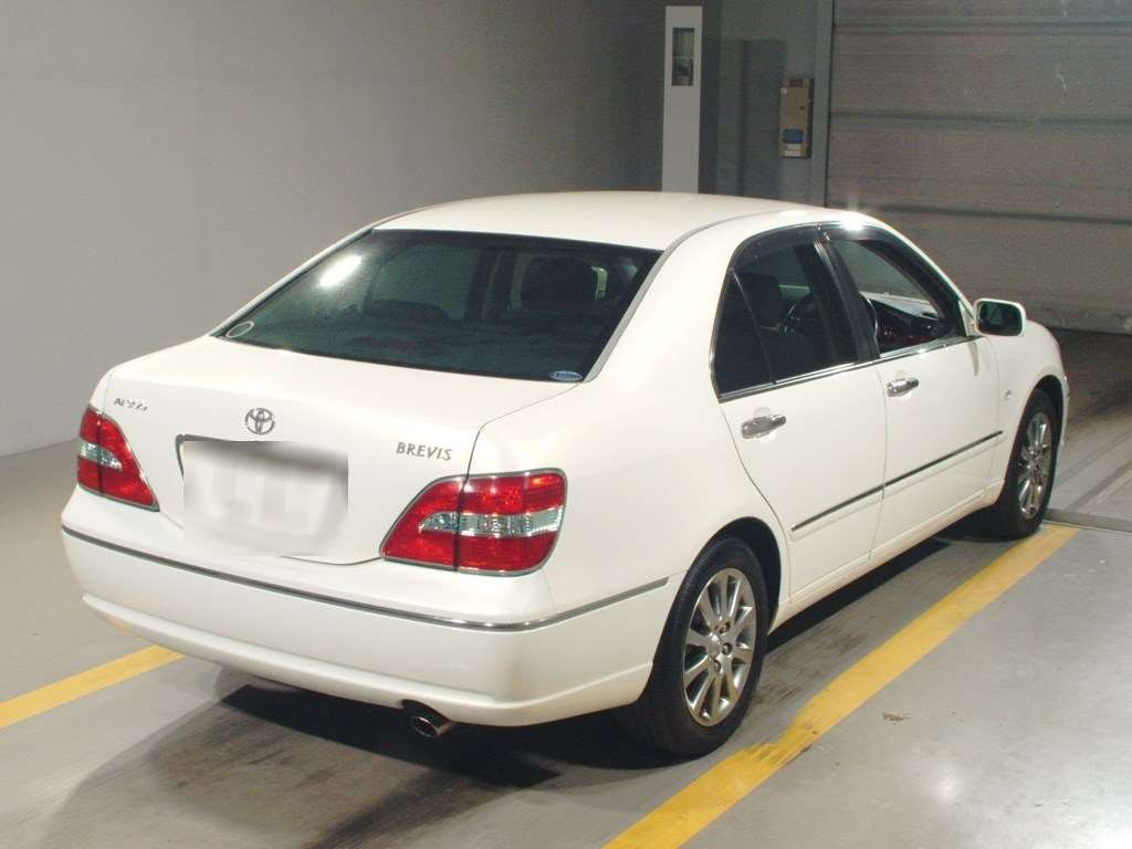 2004 Toyota Brevis JCG11[1]