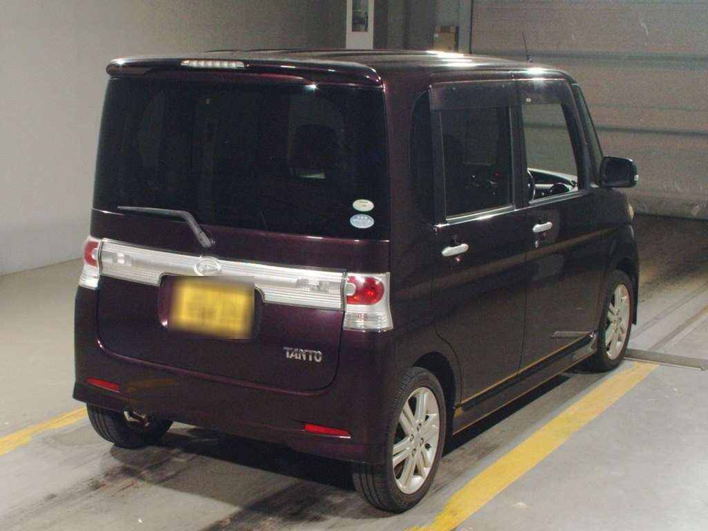 2010 Daihatsu Tanto L375S[1]