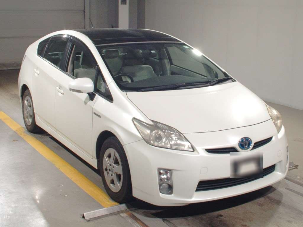 2010 Toyota Prius ZVW30[2]