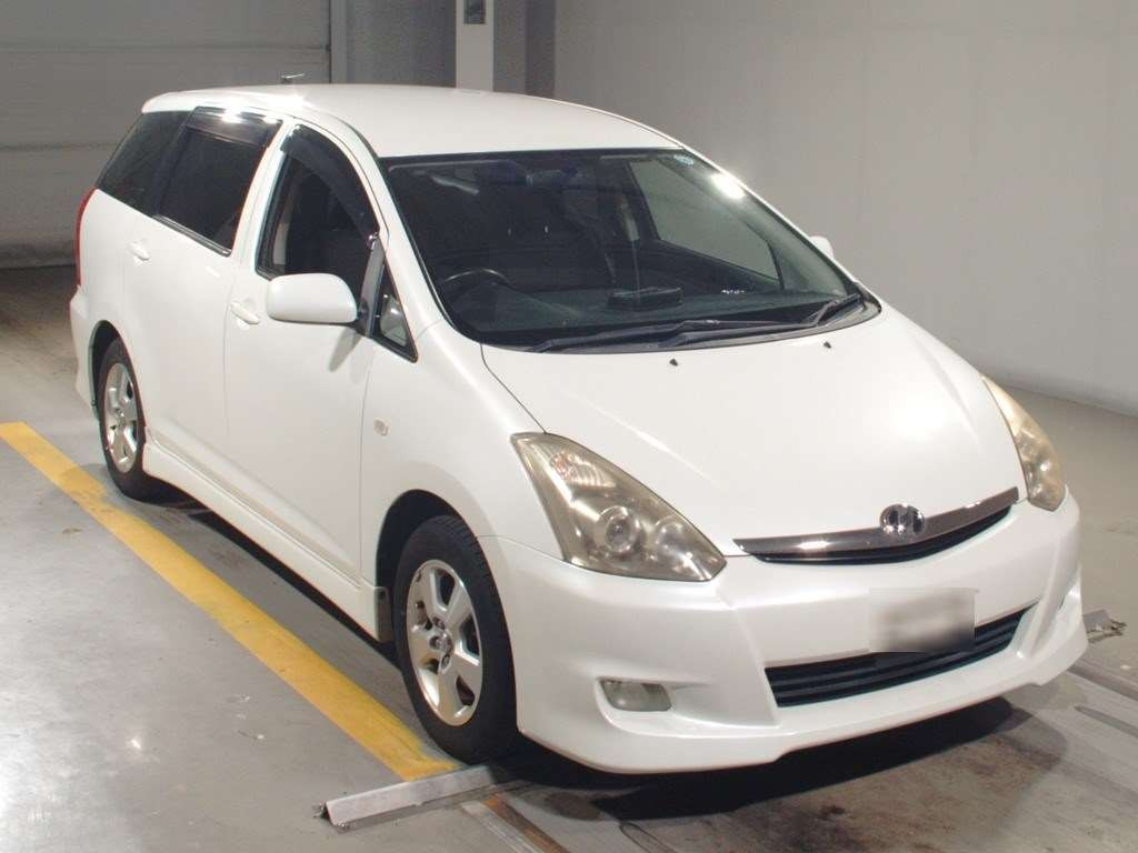 2005 Toyota Wish ZNE10G[2]