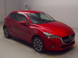 2016 Mazda Demio