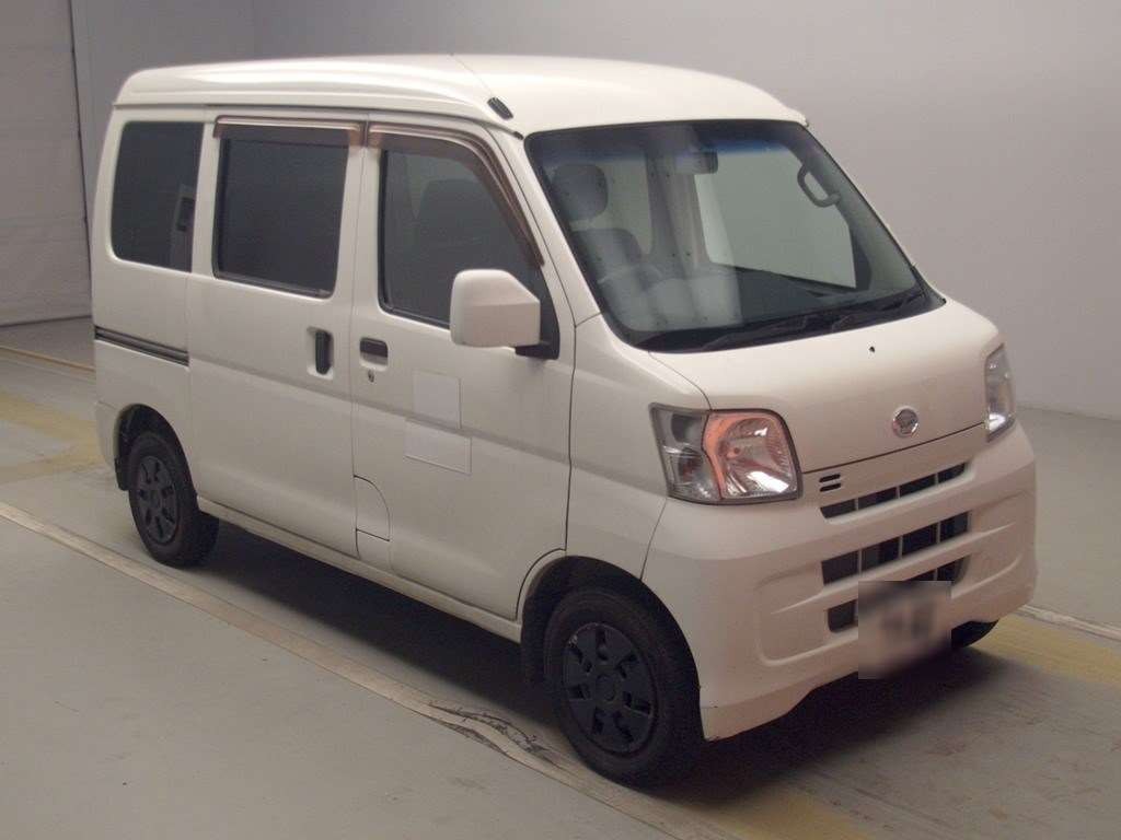 2016 Daihatsu Hijet Cargo S331V[2]