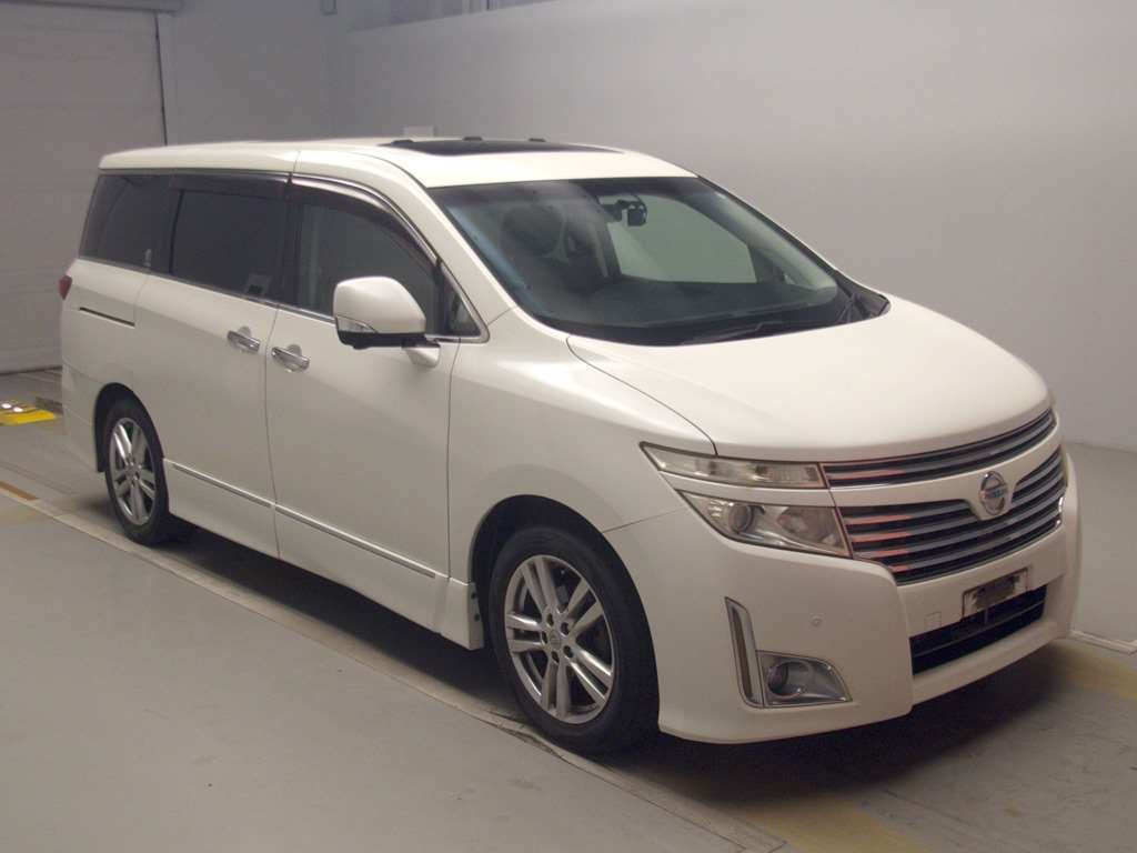 2012 Nissan Elgrand TE52[2]